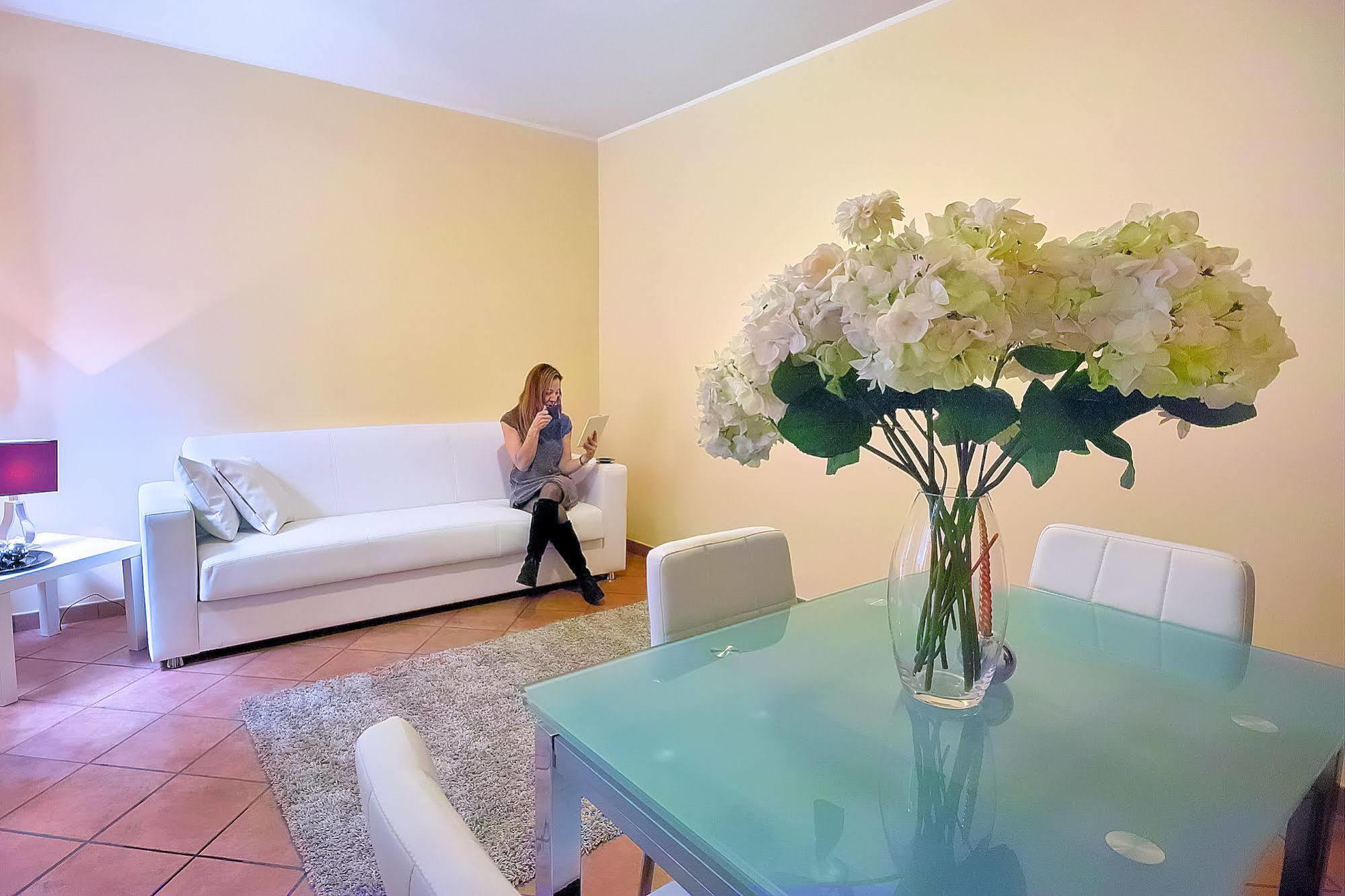 Cortile House Apartment โรม ภายนอก รูปภาพ